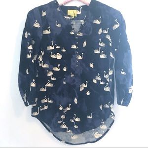Meave | Bethesda Swan Print Shirt